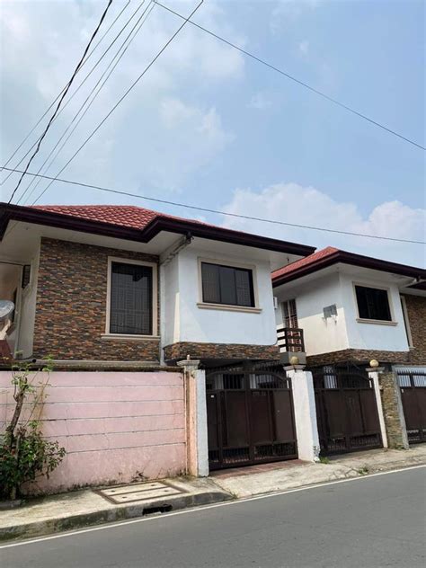 House and lot For Sale in Commonwealth , Quezon City .